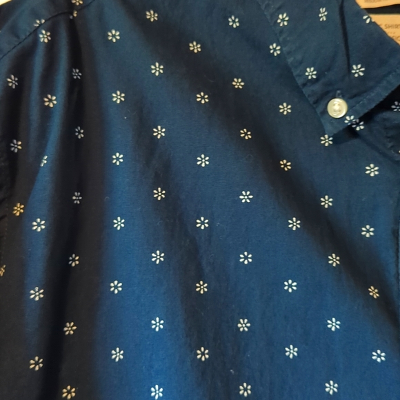 Old Navy Men's Shirt Size L - Picture 2 of 5